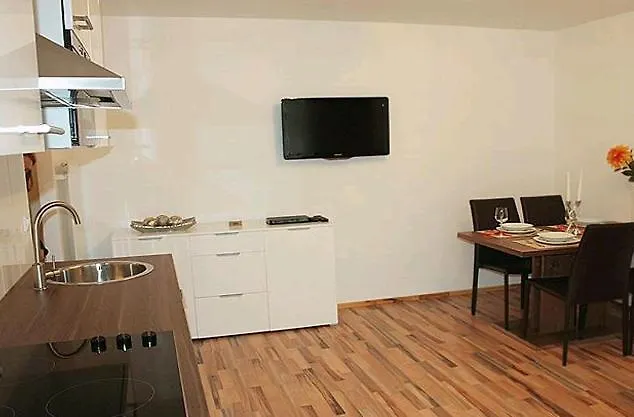 Traditional Apartments Viena